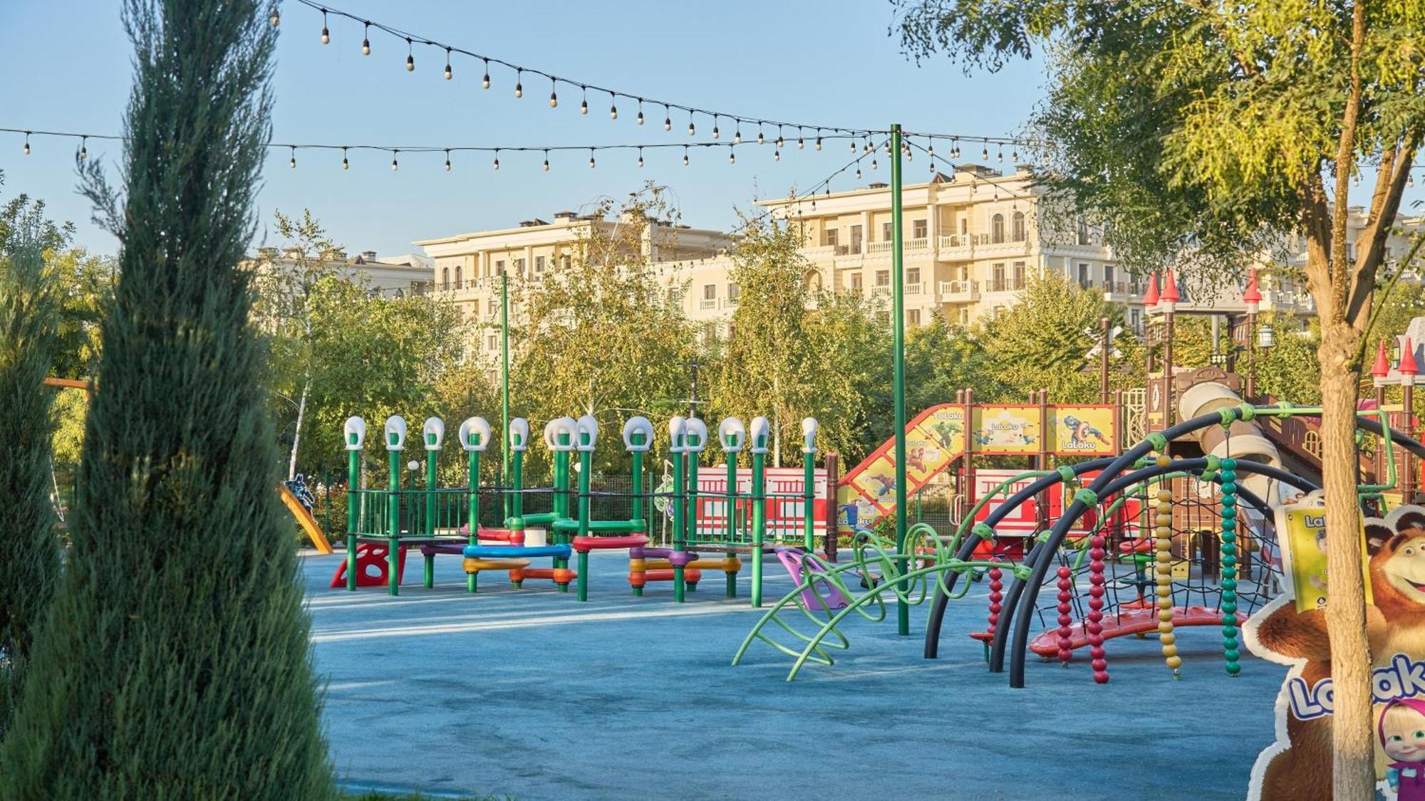 Holiday Inn Tashkent City By Ihg Екстериор снимка