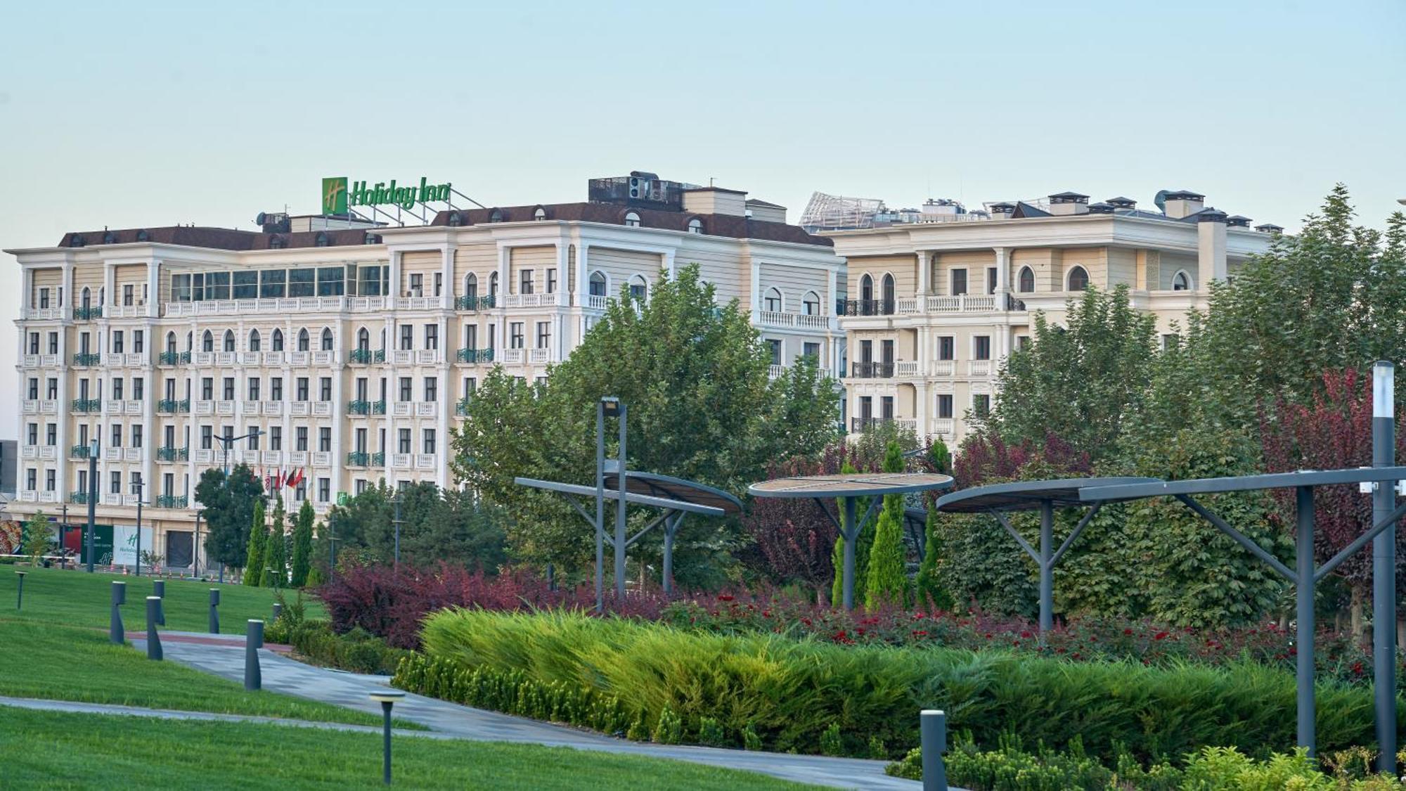Holiday Inn Tashkent City By Ihg Екстериор снимка