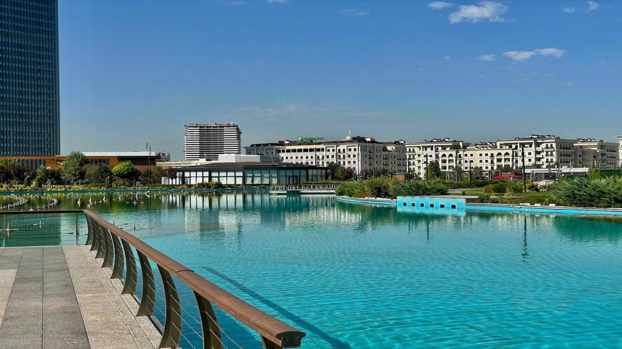 Holiday Inn Tashkent City By Ihg Екстериор снимка