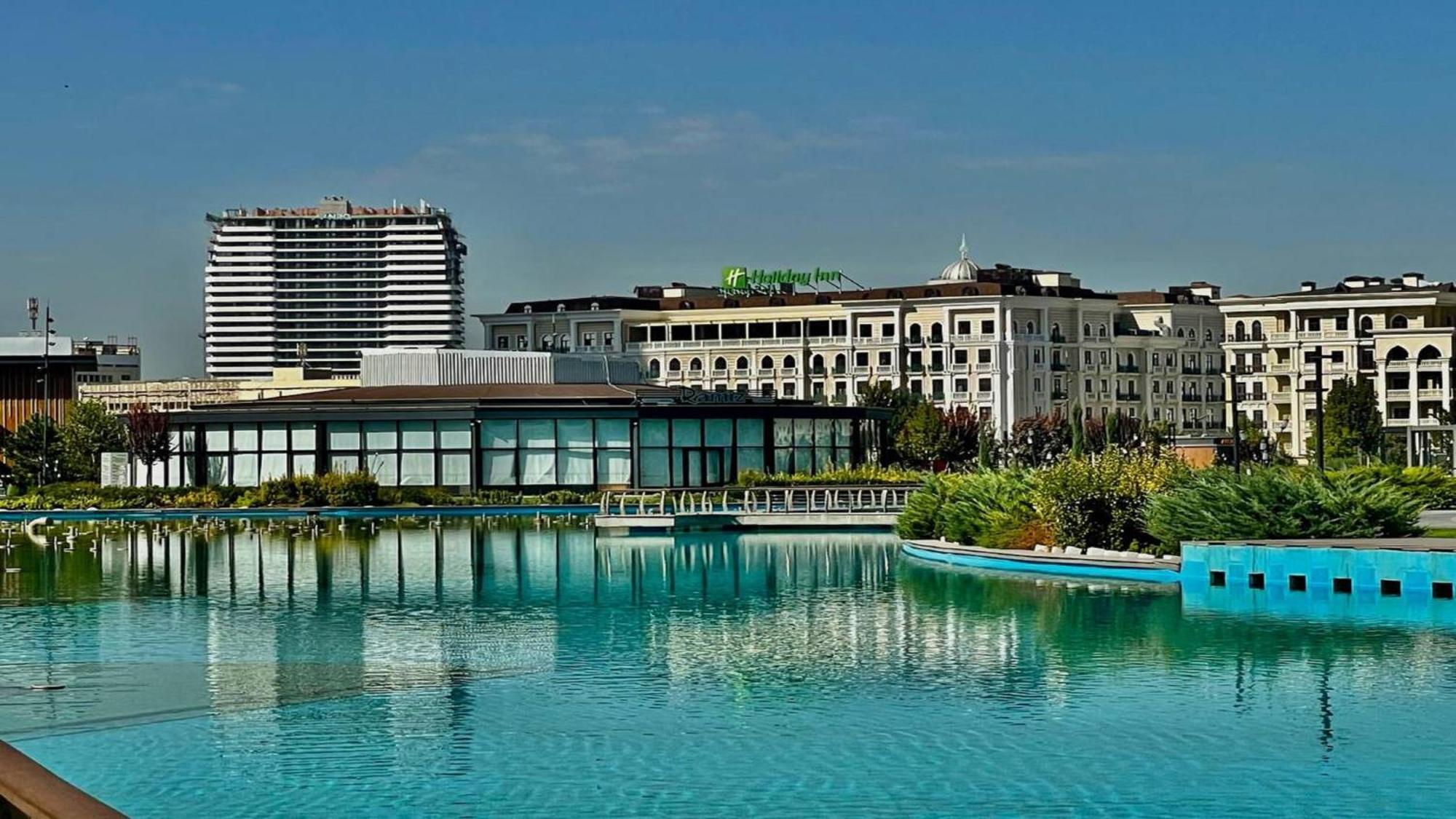 Holiday Inn Tashkent City By Ihg Екстериор снимка
